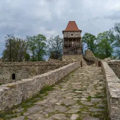 Zamek w Starej Kamienicy: Zapomniana forteca Dolnego Śląska