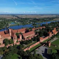 Ile jest wież w Malborku? Zaskakujące informacje o zamku i jego architekturze