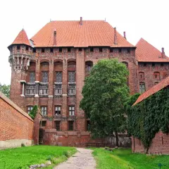 Obecne przeznaczenie zamku w Malborku: muzeum, wystawy, atrakcje turystyczne