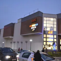 Galeria Dekada Malbork: Jakie sklepy czekają na Twoje zakupy?