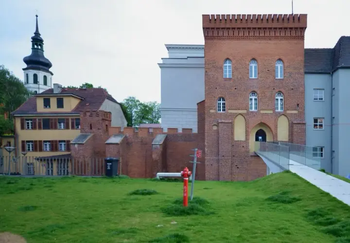 Zamek Górny w Opolu: Tajemnice śląskiej rezydencji Piastów