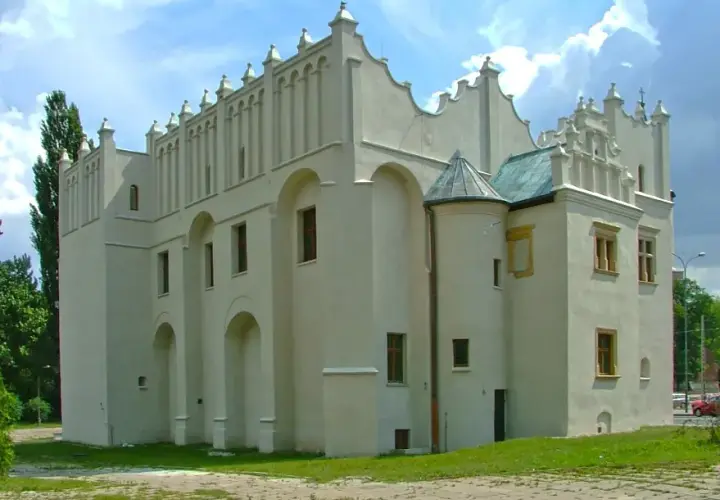 Zamek w Pabianicach: Czy warto odwiedzić tę gotycką twierdzę?