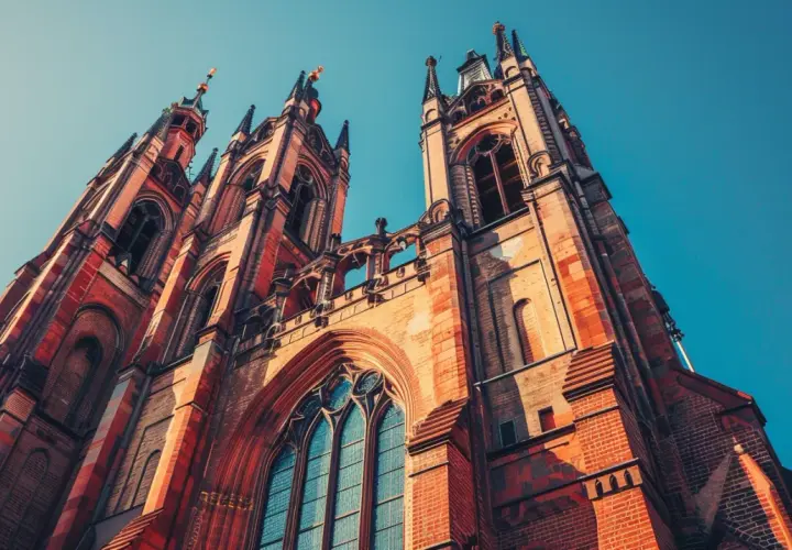 Brochów: Gotycki kościół zachwycający od stuleci