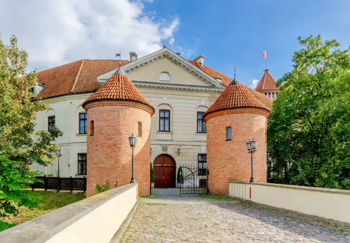 Zamki Mazowsza: Odkryj 9 najpiękniejszych twierdz regionu