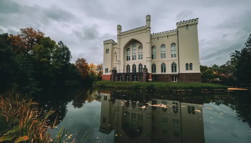 Zamek w Kórniku: Biała Dama i inne tajemnice rezydencji