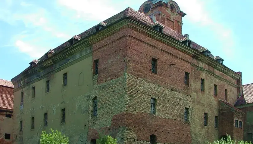 Zamek w Żarach: Średniowieczna forteca rodu Bibersteinów