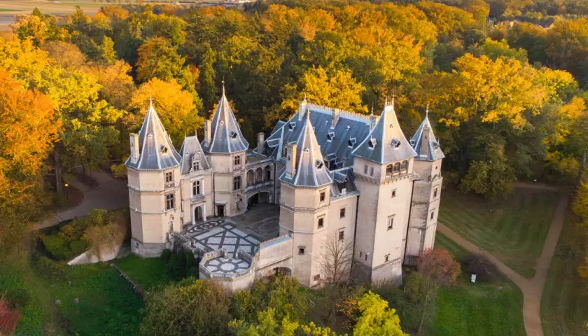Zamek w Gołuchowie: Fascynująca historia i tajemnice kultury