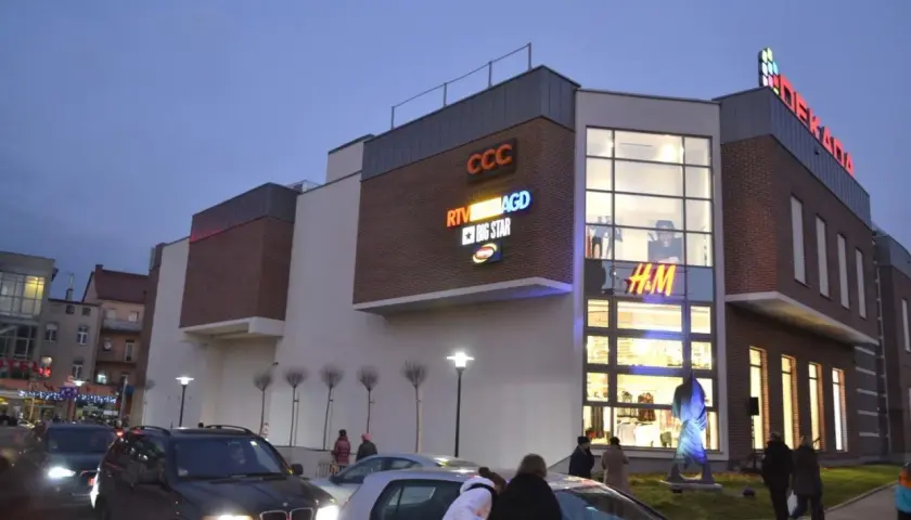 Galeria Dekada Malbork: Jakie sklepy czekają na Twoje zakupy?