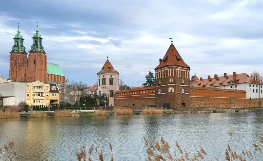 Zamek w Gnieźnie: Czy pierwsza stolica Polski miała zamek?