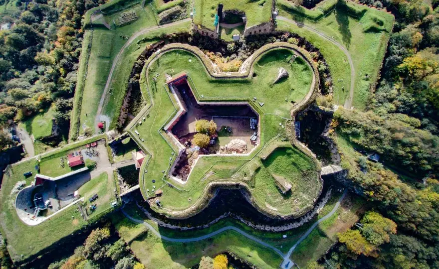 Zamek Marianny Orańskiej: Perła architektury na Dolnym Śląsku