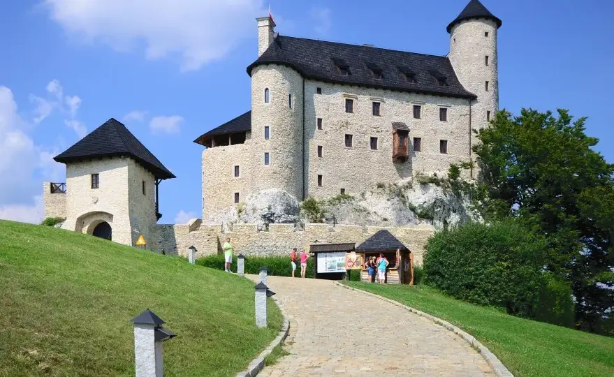Zamek Bobolice: Ile kosztuje wizyta w średniowiecznej twierdzy?