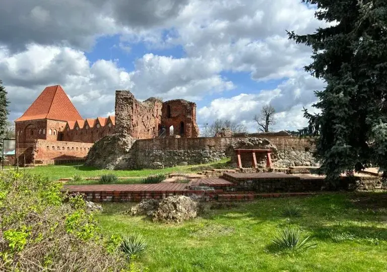 Zamek krzyżacki: 5 najbardziej fascynujących ruin w Polsce