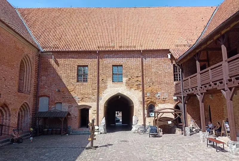 Zamek w Ostródzie: Krzyżacka forteca nad jeziorem Drwęckim