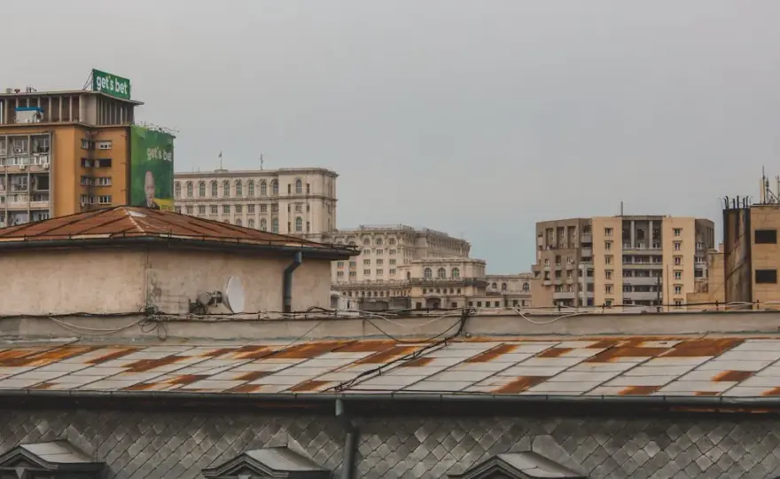 Zamek w Tyńcu: Czy opactwo skrywa średniowieczną twierdzę?